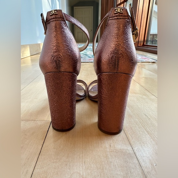 Sam Edelman Yaro in Rose/Bronze Crinkled Leather strappy heels. - Picture 5 of 7